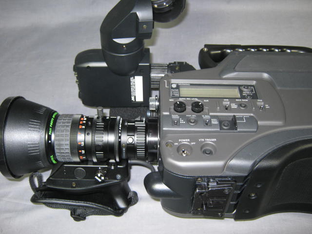 JVC GY X3 3 CCD 3CCD SVHS S-VHS Video Camera Camcorder+ 3
