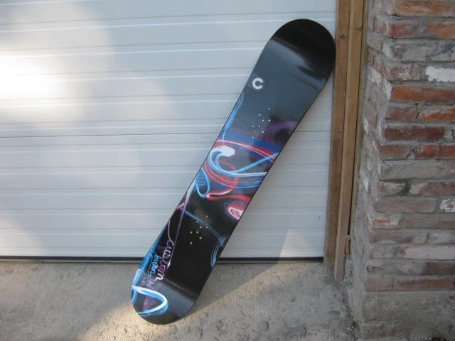 2009 Burton Custom Smalls Grom 35 135cm Snowboard Board 1