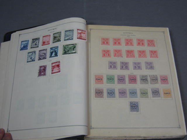 Scott International Postage Stamp Albums Part I + II NR 37
