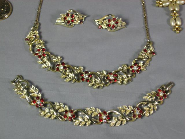 Vintage Costume Jewelry Coro Craft Lisner Cameos Lot NR 1