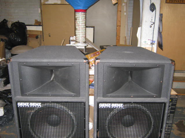 2 Genz Benz Triton PA Cabinet Tower Speakers TAC 215LH 1
