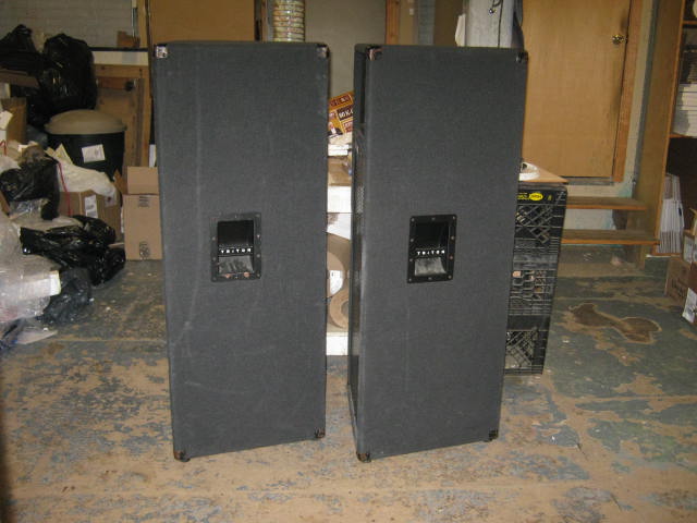 2 Genz Benz Triton PA Cabinet Tower Speakers TAC 215LH 4
