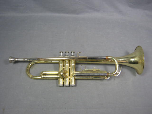 Yamaha YTR-2320 Student Trumpet W/ 7C Mouthpiece + Case 4