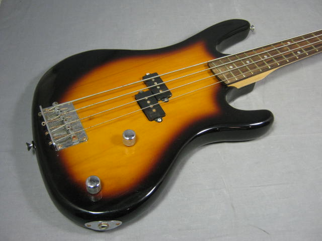 Washburn XB-100 4-String Electric Bass Guitar W/Gig Bag 1