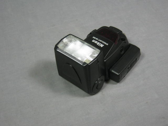 Nikon Speedlight SB800 Digital Autofocus Camera Flash + 4