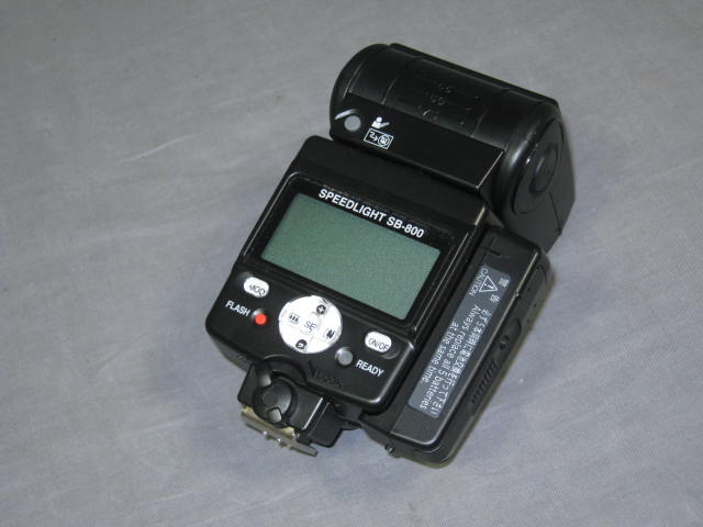 Nikon Speedlight SB800 Digital Autofocus Camera Flash + 8