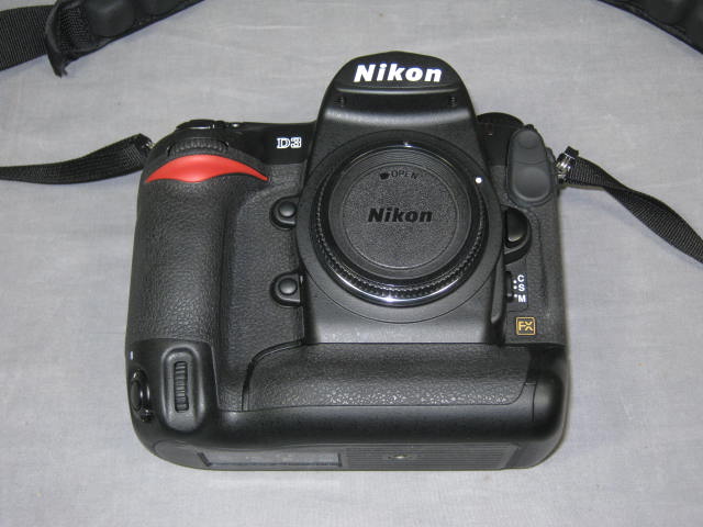 Nikon D3 Digital SLR Camera Body MH-22 Battery Charger+ 3