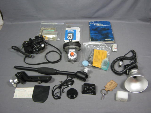 Nikonos-III Underwater 35mm Film Camera W/ Accessories 1