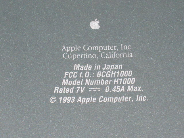 Apple Newton Messagepad H1000 PDA W/ Manual Case Stylus 3