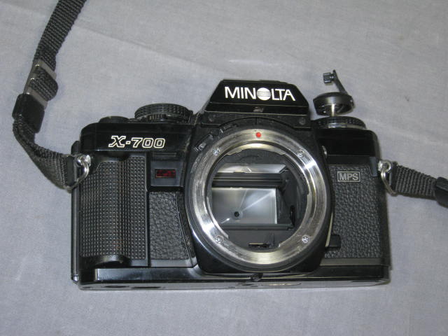 Minolta X700 35mm SLR Film Camera 80-200 Zoom 50mm Lens 5