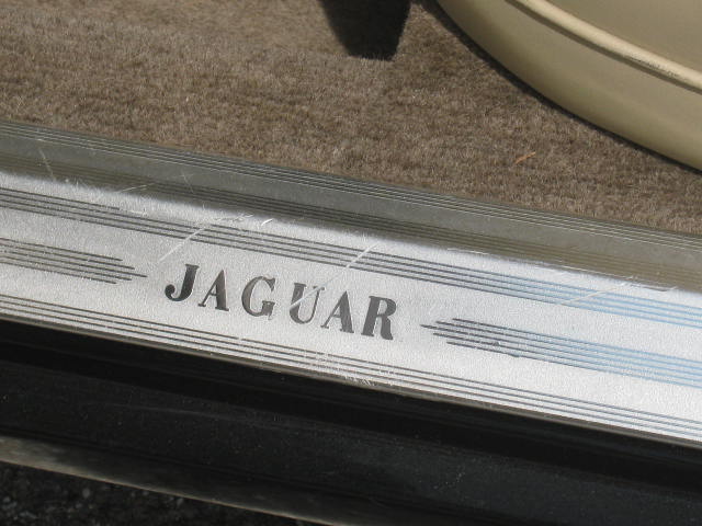 1985 Jaguar XJ6 Series III Vanden Plas Sedan +New Cover 35