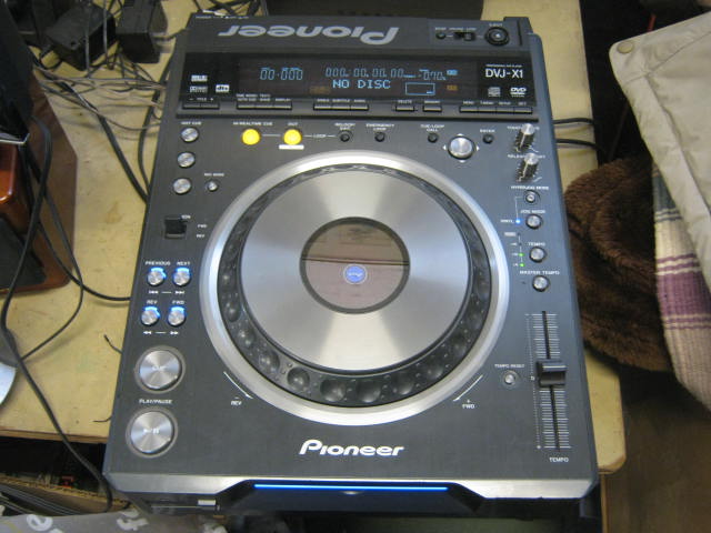 Pioneer DVJ-X1 Pro DVD CDJ CD DJ Audio Video Turntable 1