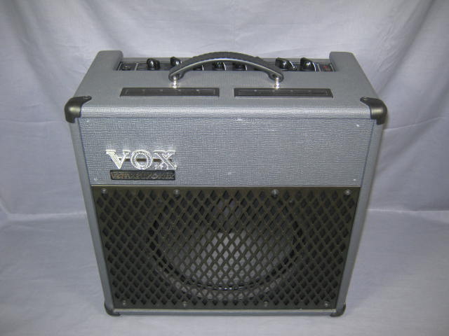 Vox Valvetronix AD30VT Combo Guitar Amp Amplifier NR! 1