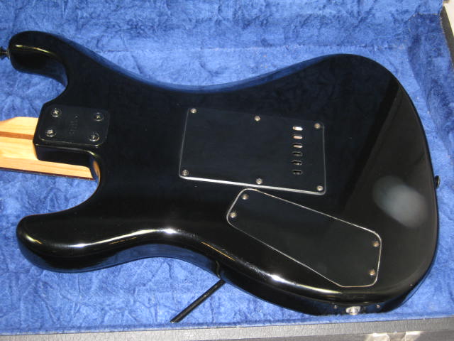 Vtg Kramer Striker 100ST Electric Guitar Hard Case +NR 8