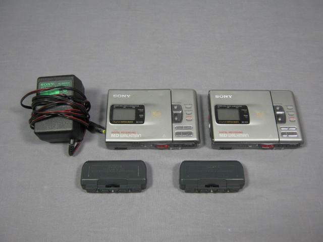 2 Sony MZ-R30 Portable MD MiniDisc Recorder Players+ NR