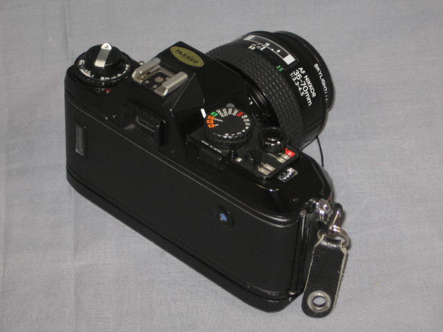 Nikon N2020 Camera AF Nikkor 70-210mm 35-70mm Zoom Lens 3