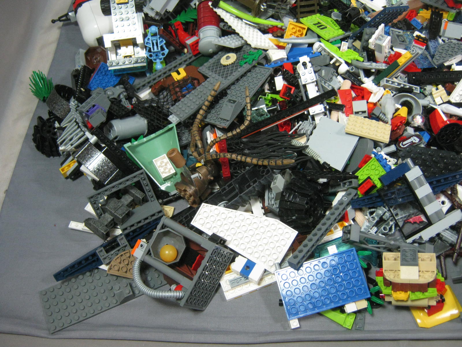 17 Lb Pound Mixed Lego Blocks Parts Pieces Bulk Lot NR! 1