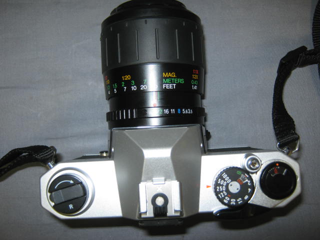 Pentax K1000 SE 35mm Film Camera Vivitar Macro Lens NR 4