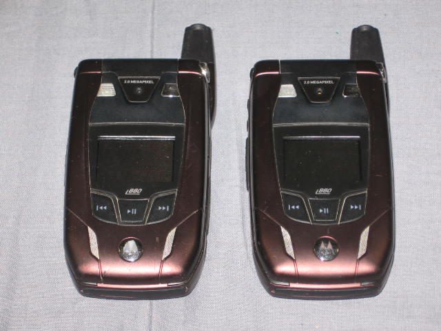 2 Nextel Motorola i880 Camera Cell Phones 2 2GB Cards + 2