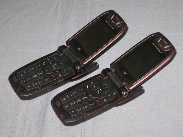 2 Nextel Motorola i880 Camera Cell Phones 2 2GB Cards + 4