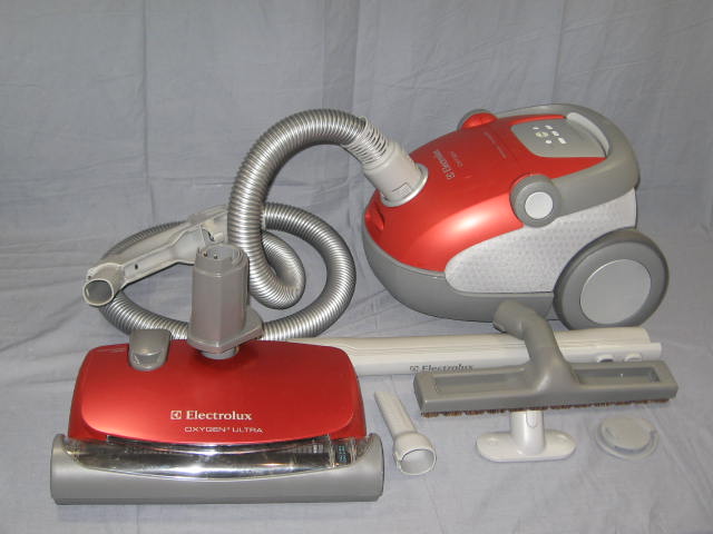 Electrolux EL7020A Oxygen 3 Canister Vacuum Cleaner+ NR
