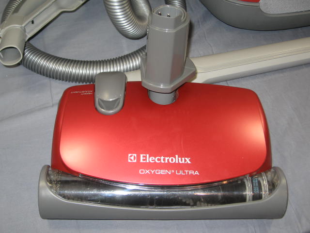 Electrolux EL7020A Oxygen 3 Canister Vacuum Cleaner+ NR 7