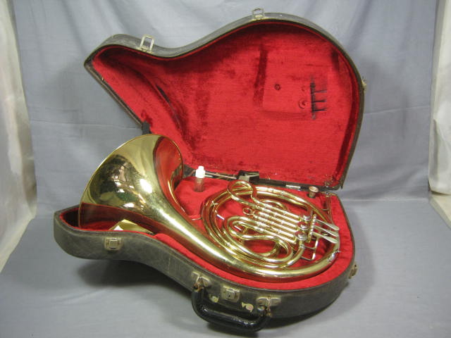King Single French Horn W/ Conn 2 Mouthpiece Hard Case Music Holder Oil + NR!