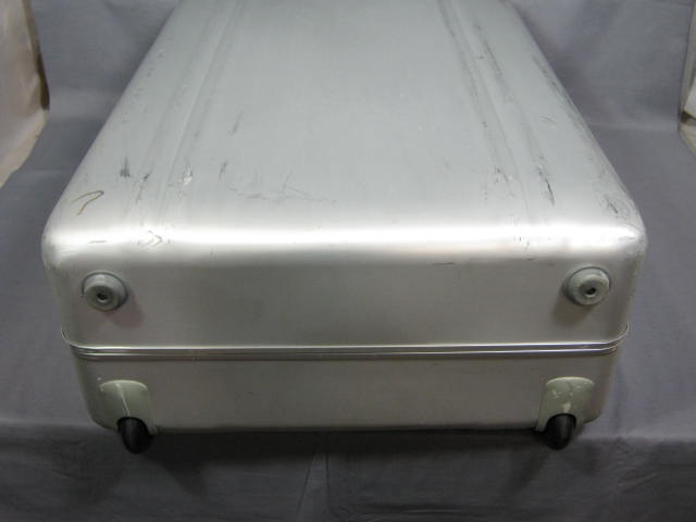 Zero Halliburton 2 Wheel Aluminum Rolling Suitcase Case Luggage 29" x 20" x 10" 3