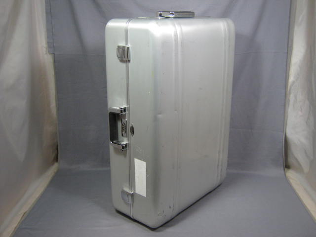 Zero Halliburton 2 Wheel Aluminum Rolling Suitcase Case Luggage 29" x 20" x 10"