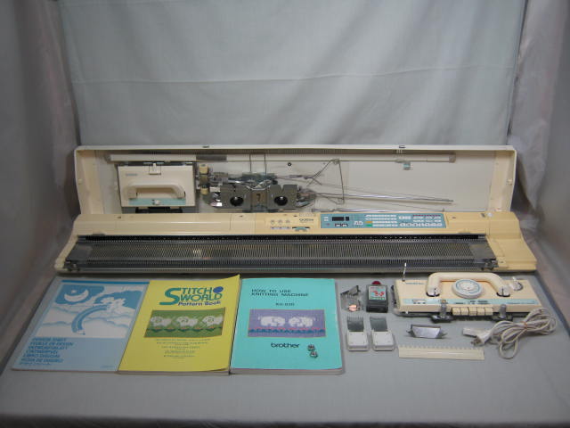 Vtg Brother Electroknit KH-930E Electronic Knitting Machine W/Manual Accessories