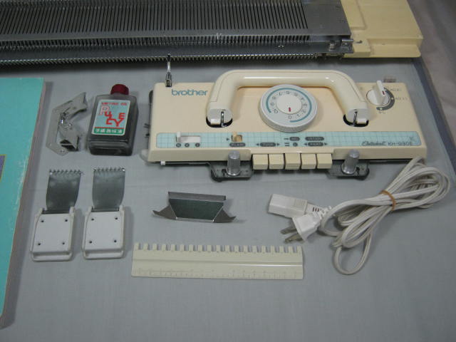 Vtg Brother Electroknit KH-930E Electronic Knitting Machine W/Manual Accessories 8