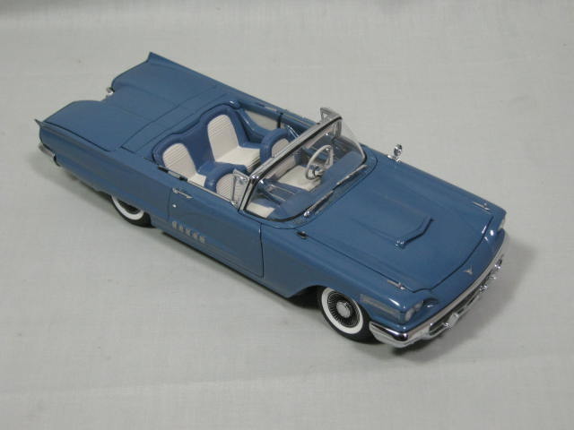 Danbury Mint 1958 Ford Thunderbird Convertible Diecast Car W/ Box 1/24 Scale NR! 1