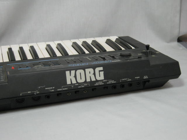 Vtg Korg Poly-800II Analog Synthesizer Synth Keyboard W/MIDI Manual Power Supply 8