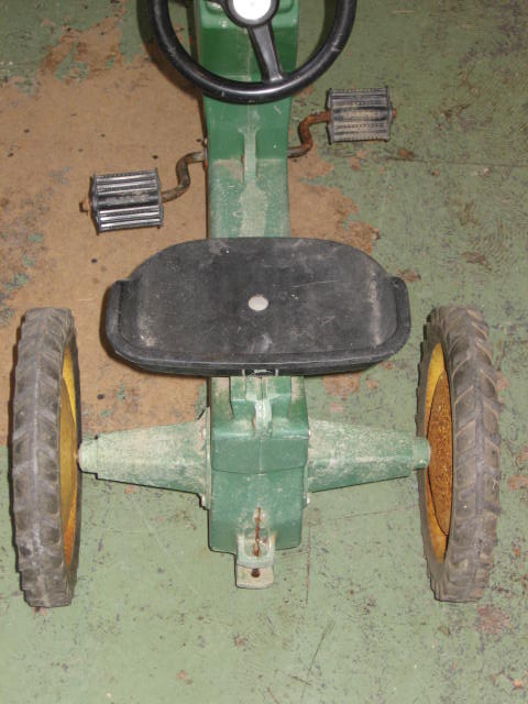 Vintage John Deere Ertl 520 Childs Pedal Toy Tractor NR 7