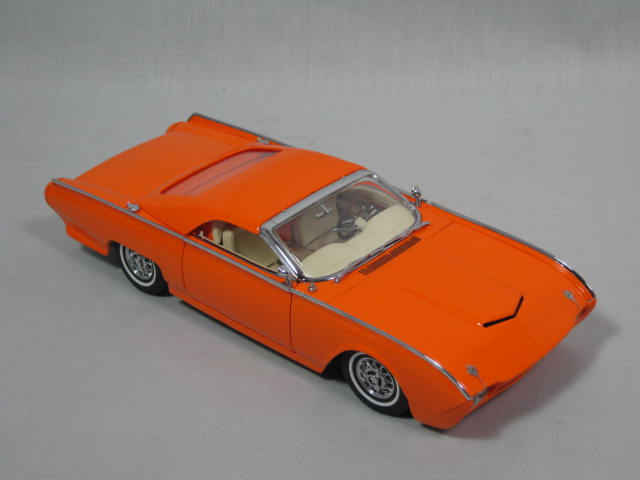 The Danbury Mint 1962 Thunderbird T-Bird Custom Diecast Car +Box Blaze Orange NR 1