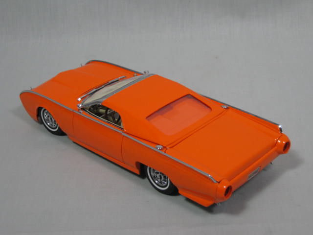 The Danbury Mint 1962 Thunderbird T-Bird Custom Diecast Car +Box Blaze Orange NR 3