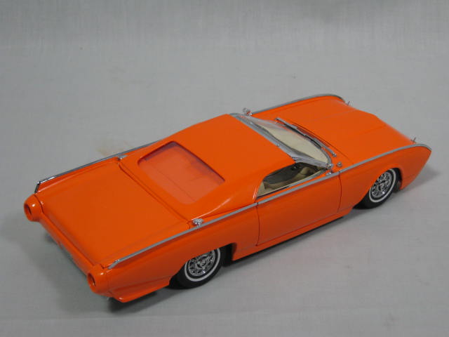 The Danbury Mint 1962 Thunderbird T-Bird Custom Diecast Car +Box Blaze Orange NR 4