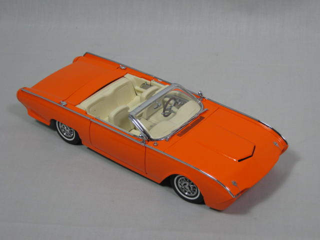 The Danbury Mint 1962 Thunderbird T-Bird Custom Diecast Car +Box Blaze Orange NR 5