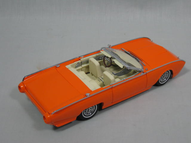 The Danbury Mint 1962 Thunderbird T-Bird Custom Diecast Car +Box Blaze Orange NR 8