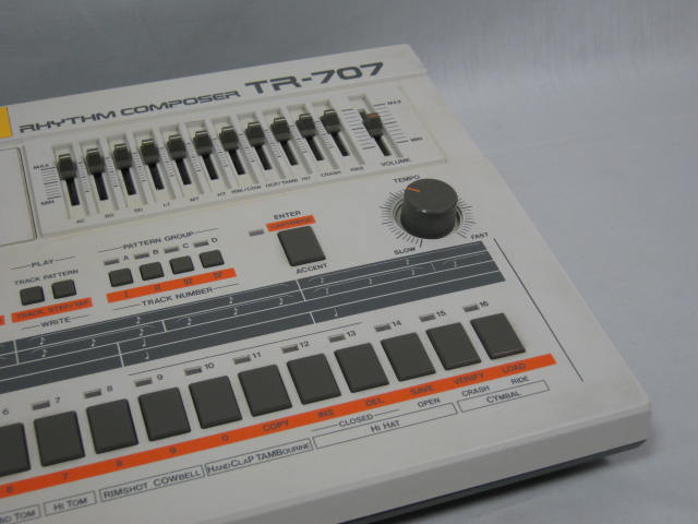 Vtg Roland Model TR-707 Rhythm Composer Digital Drum Machine MIDI W/Manual AC NR 4