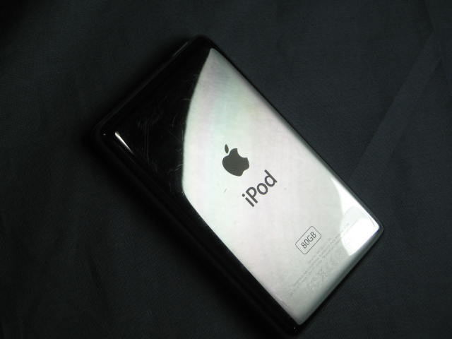 80GB Apple iPod Classic Silver MP3 Music Video Player 5