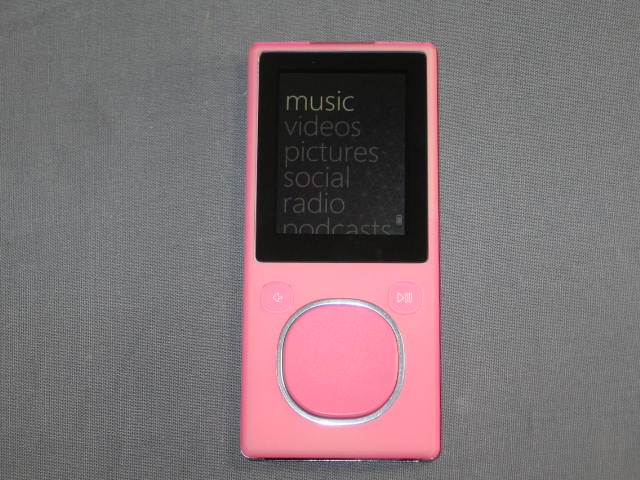 4GB Microsoft Zune Pink MP3 Music Audio Video Player NR 5