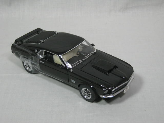 The Danbury Mint 1969 69 Ford Mustang Boss 429 1/24 Scale Diecast Car W/ Box NR! 1