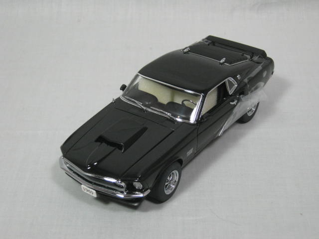 The Danbury Mint 1969 69 Ford Mustang Boss 429 1/24 Scale Diecast Car W/ Box NR! 2