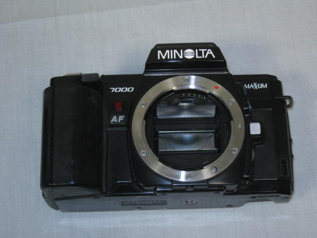 Minolta Maxxum 7000 35mm SLR Film Camera AF 50mm f1.7 Lens Program Back 70 Flash 3