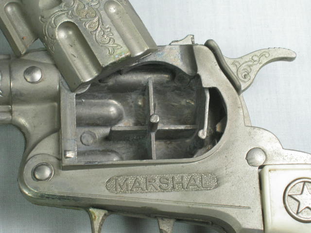 Vtg 1960s Hubley Marshal Matt Dillon Gunsmoke Toy Cap Gun Set Holsters Belt NR! 7