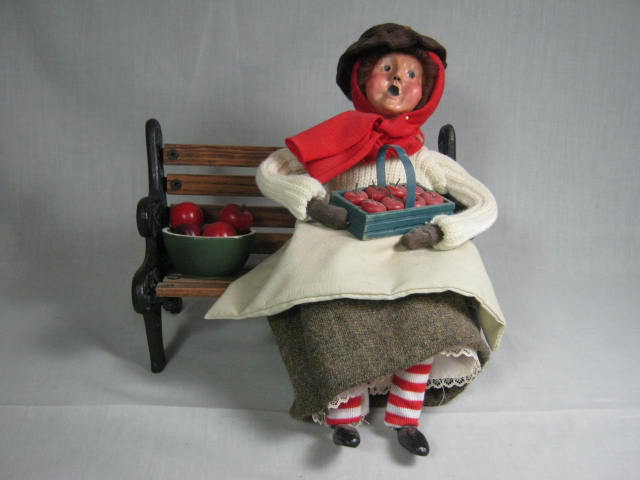 Byers Choice Carolers Cries of London 1991 Female Apple Vendor on Bench Figurine