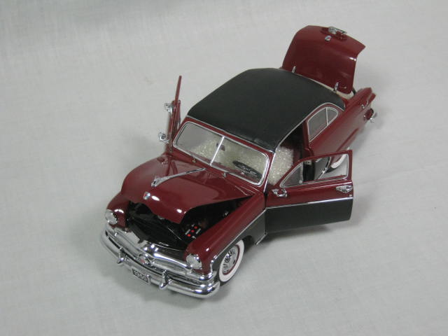The Danbury Mint 1950 Red Ford Crestliner Diecast Car 1:24 MIB NO RESERVE PRICE! 2