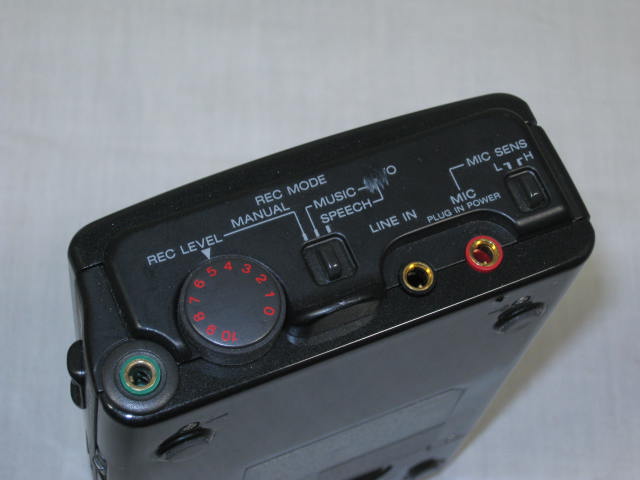 Sony TCD-D8 Walkman Portable DAT Digital Audio Tape Recorder Player ECM 717 Mic+ 6
