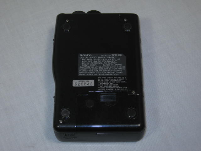 Sony TCD-D8 Walkman Portable DAT Digital Audio Tape Recorder Player ECM 717 Mic+ 7